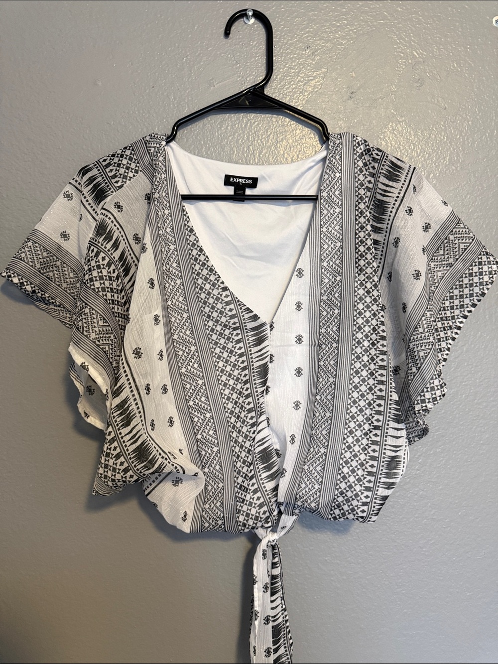 Express White and Black Geometric Tie-Front Blouse